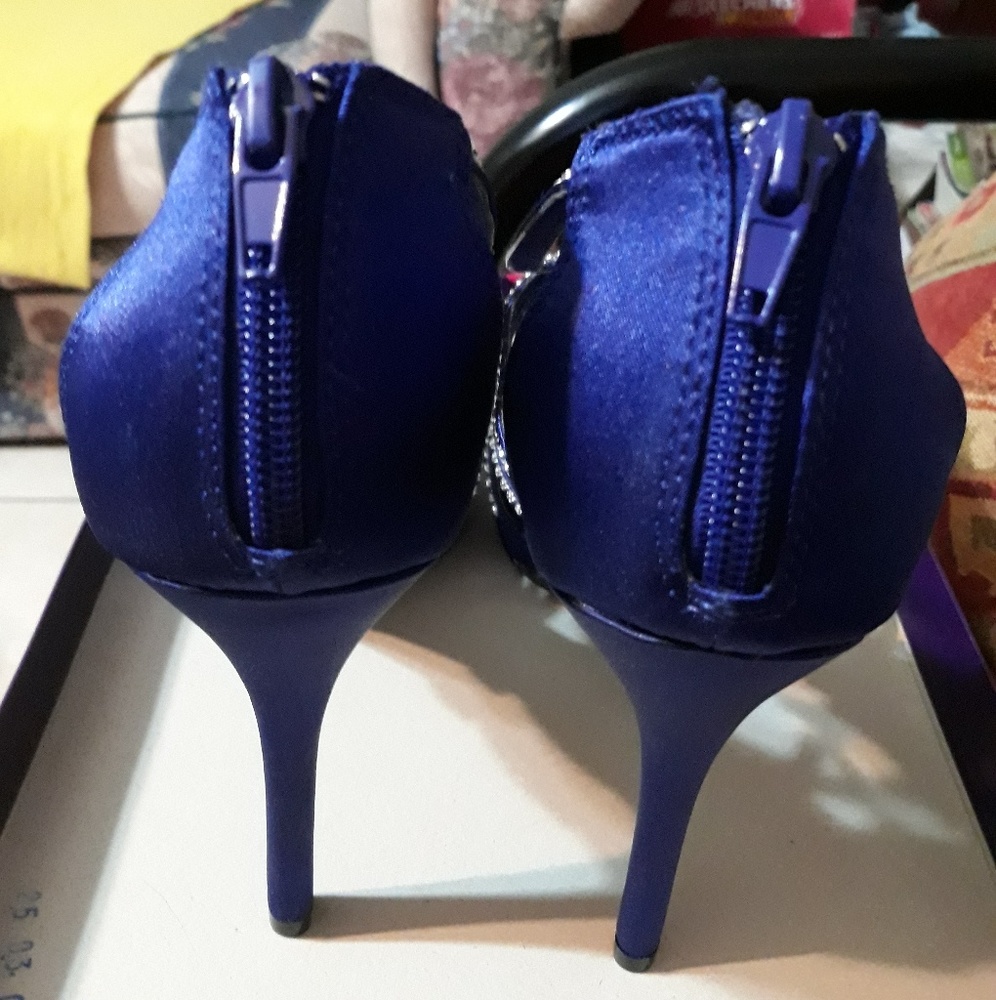 I'm  selling on behalf of my friend - Picture 4 of 8